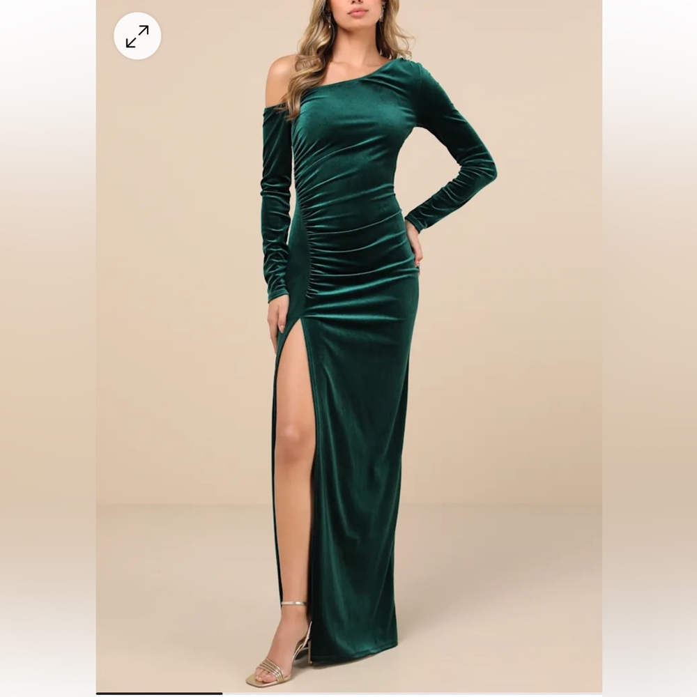 Lulu’s notorious icon emerald green velvet asymmetrical maxi dress XS